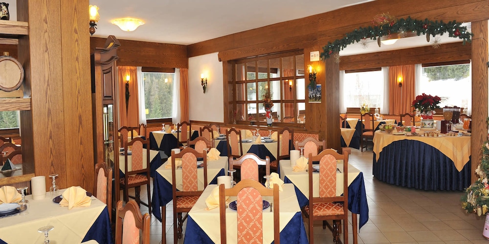

Lamezia Terme - Moena - Hotel Bucaneve