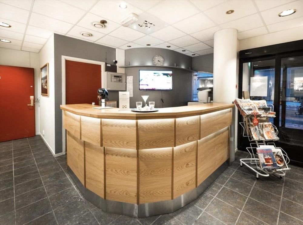 

Bari - Finnsnes - Senja Hotell