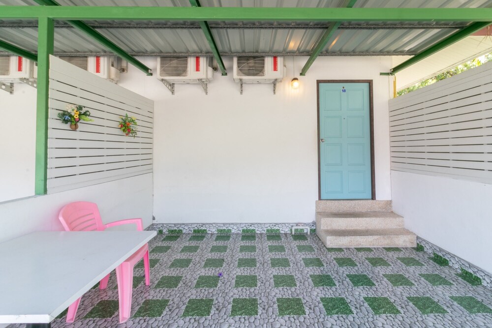 

Bologna - Karon Beach - Chaiyo Resort
