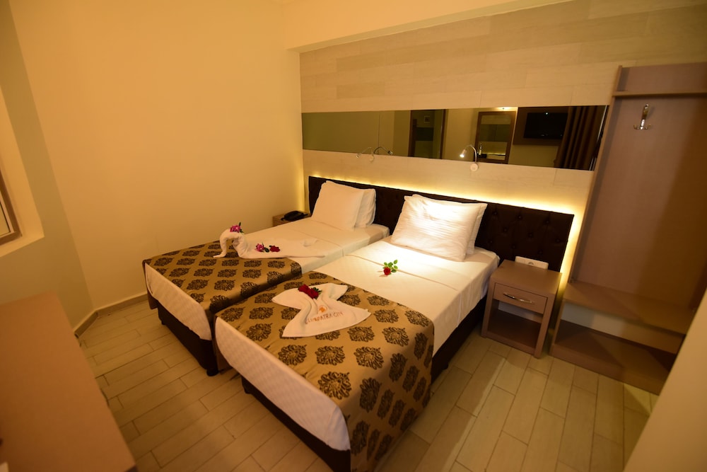 

Verona - Konaklı - Cleopatra City Hotel