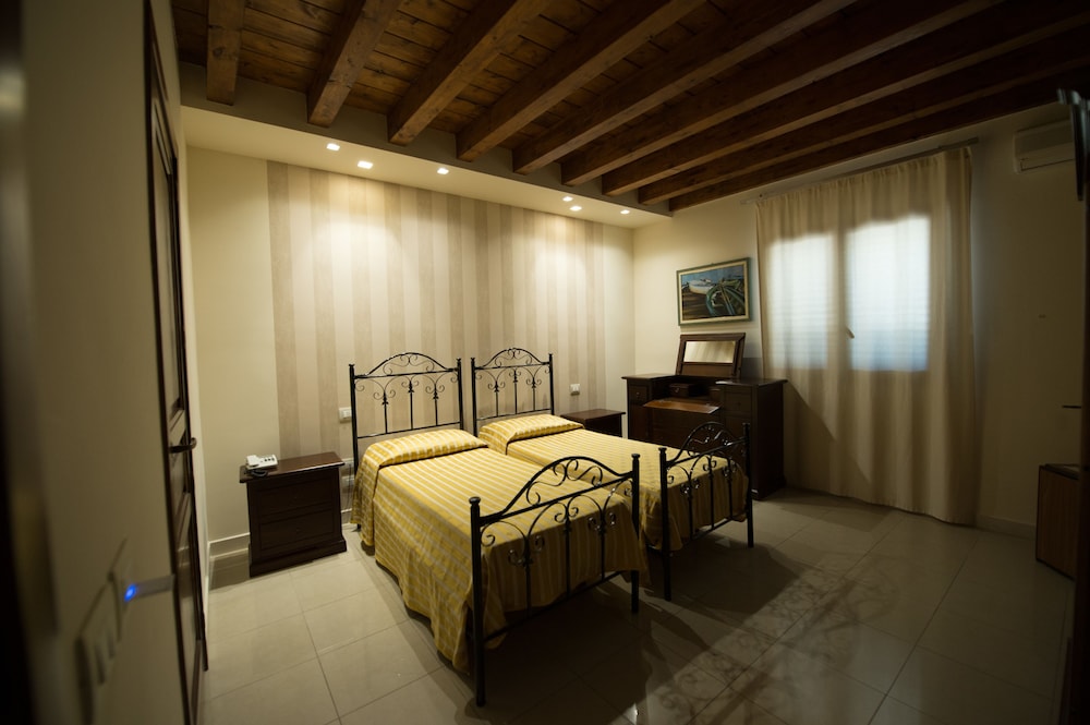 

Ancona - Sciacca - Hotel Aliai