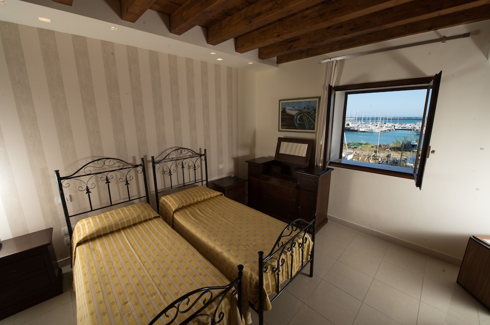 

Pisa - Sciacca - Hotel Aliai