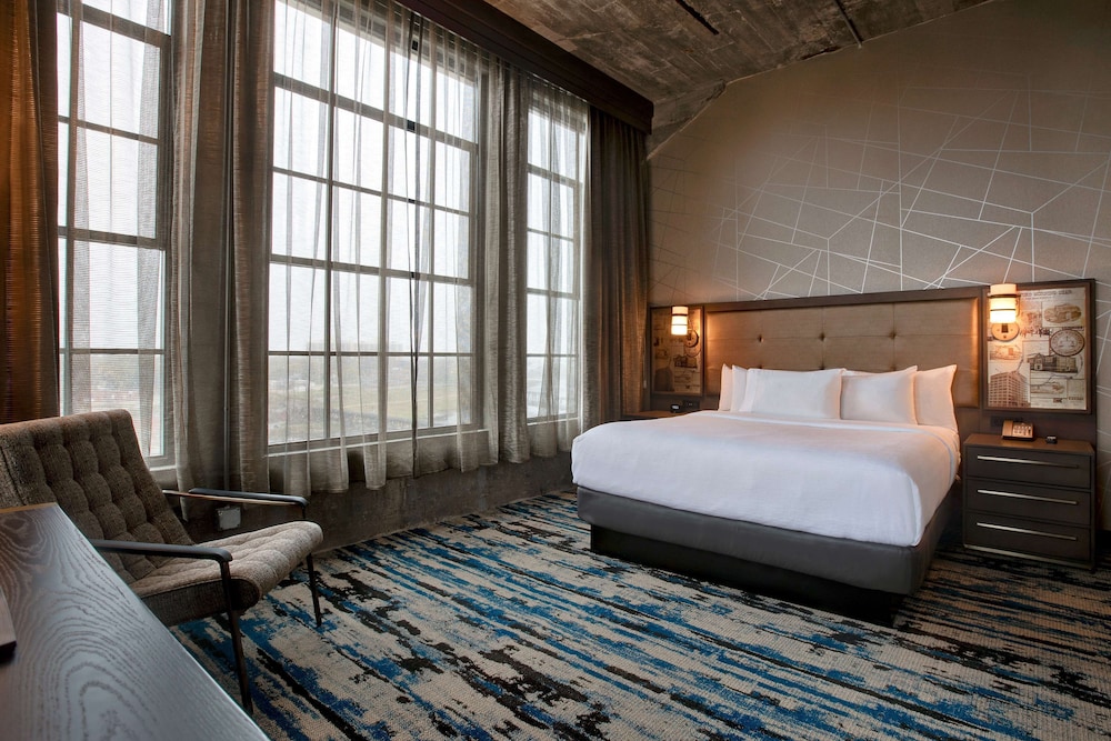 

Roma - Rockford - Embassy Suites By Hilton Rockford Riverfront