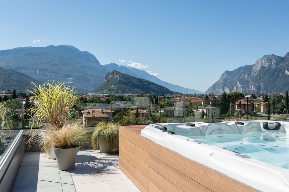 

Cagliari - Arco - Hoody Active & Happiness Hotel