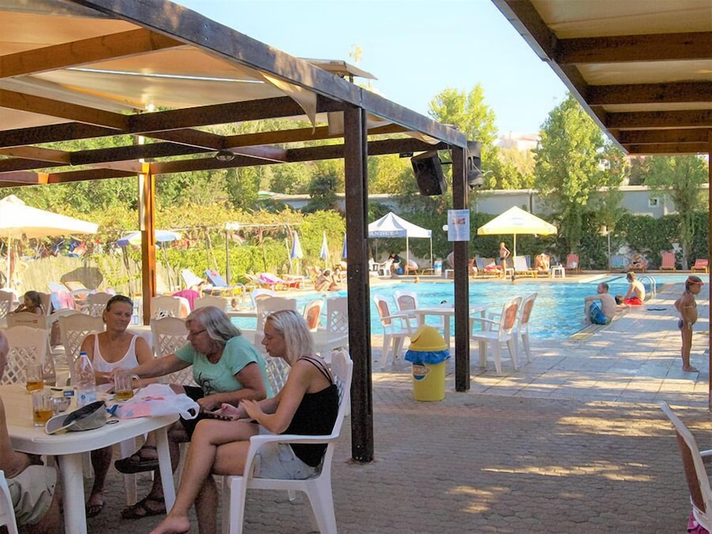 

Firenze - Soúda - Camping Chania