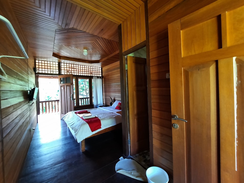 

Milano - Senggigi - Hotel Besar Bulan Baru - Senggigi