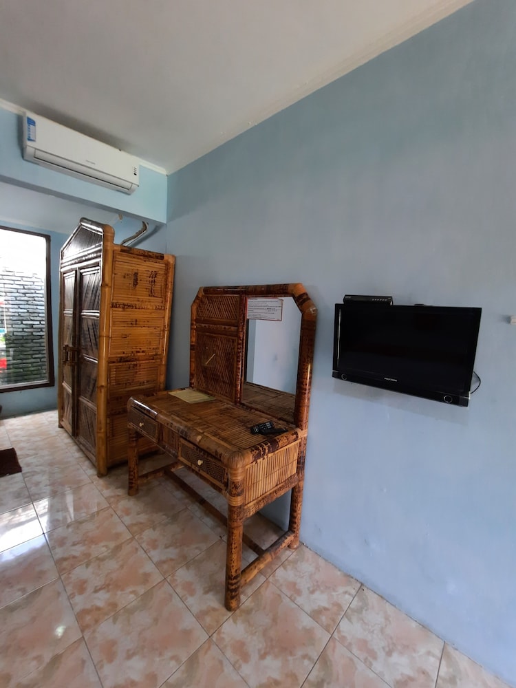 

Milano - Senggigi - Hotel Besar Bulan Baru - Senggigi