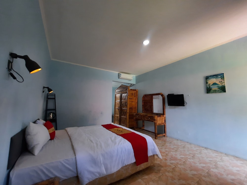 

Venezia - Senggigi - Hotel Besar Bulan Baru - Senggigi