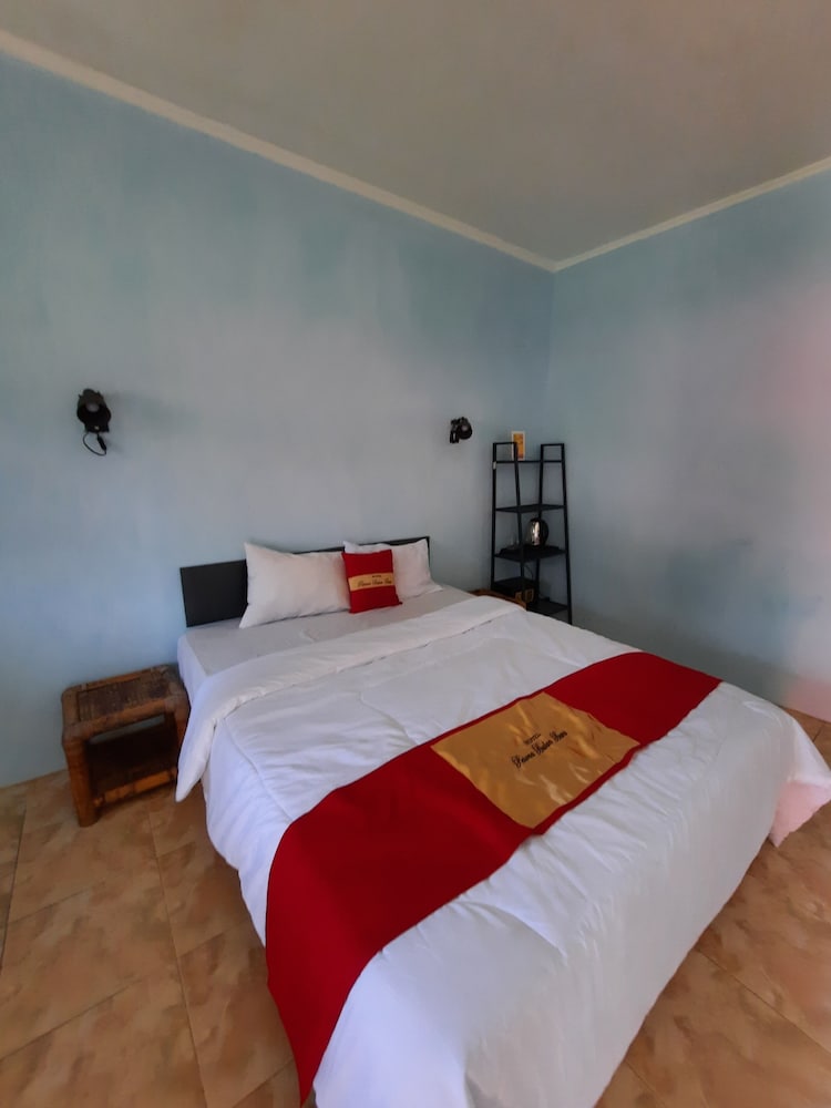 

Roma - Senggigi - Hotel Besar Bulan Baru - Senggigi