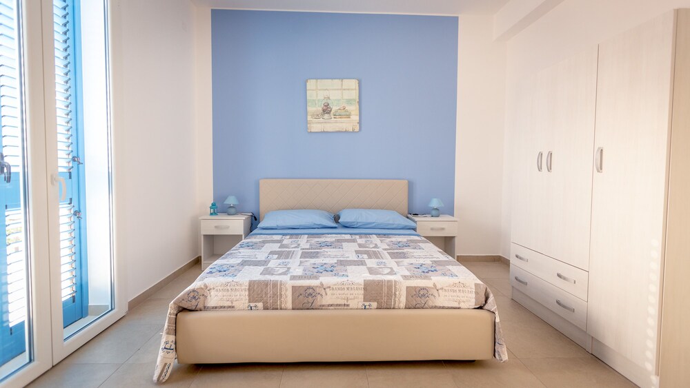 

Roma - Porto Palo di Menfi - Villa Patrizia Selinunte