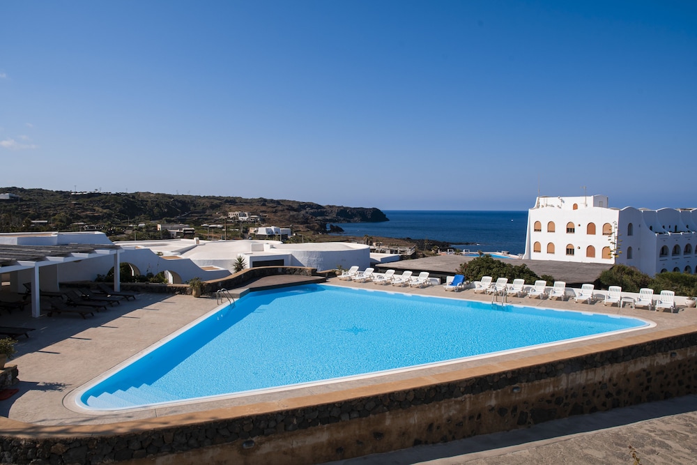 

Palermo - Pantelleria - Cossyra Hotel
