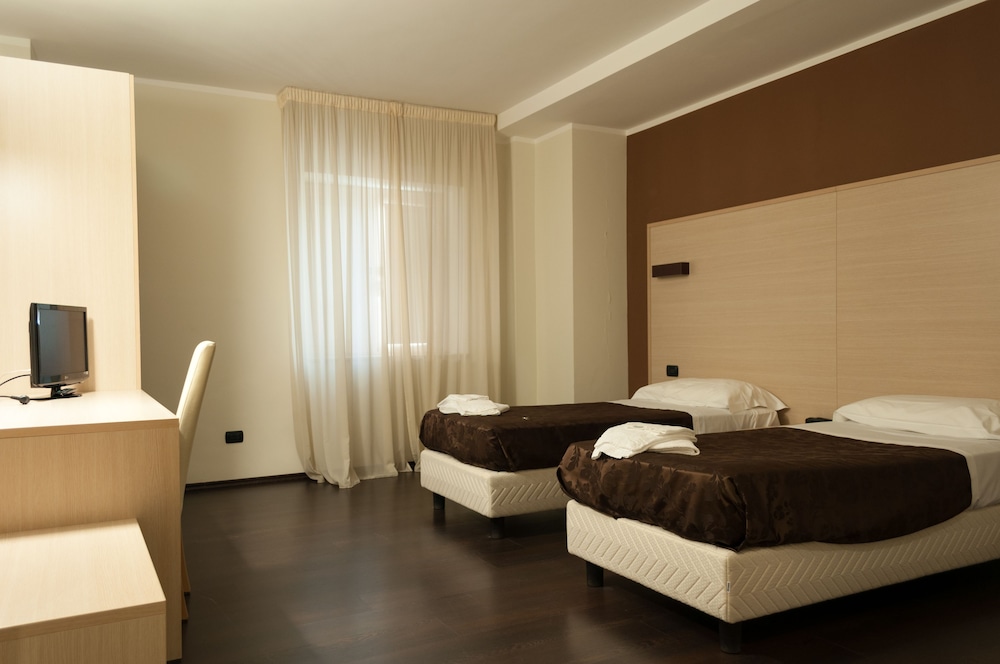 

Bologna - Lamezia Terme - Hotel Sogni D'Oro Airport