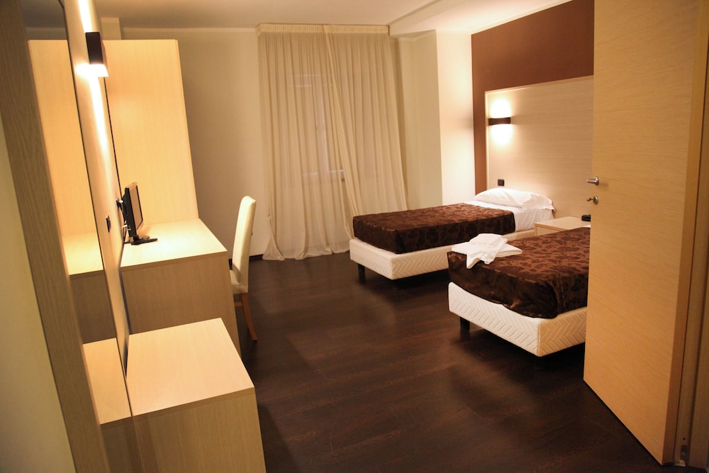 

Verona - Lamezia Terme - Hotel Sogni D'Oro Airport