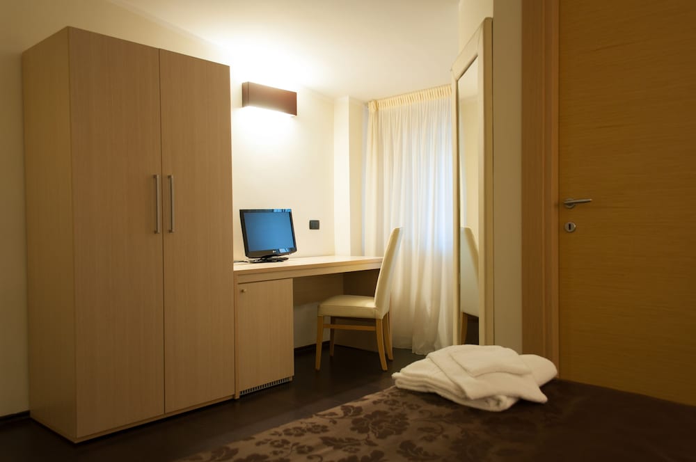 

Verona - Lamezia Terme - Hotel Sogni D'Oro Airport