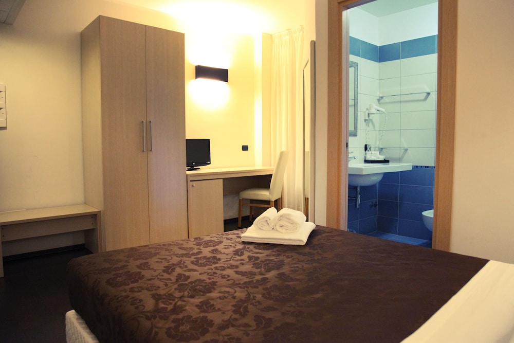

Napoli - Lamezia Terme - Hotel Sogni D'Oro Airport
