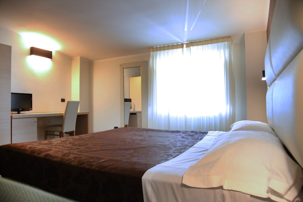 

Napoli - Lamezia Terme - Hotel Sogni D'Oro Airport