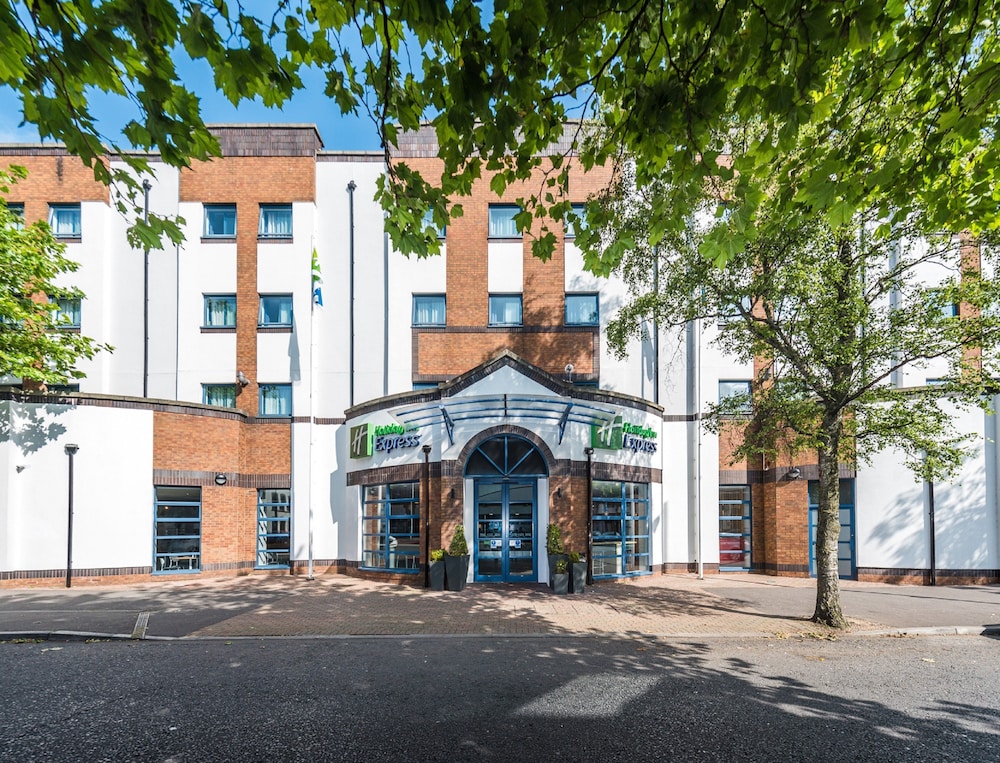 

Milano - Belfast - Holiday Inn Express BELFAST CITY