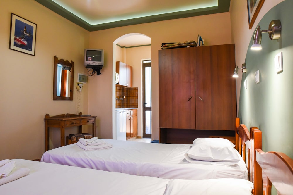 

Roma - Kéfalos - Chrysoula Hotel