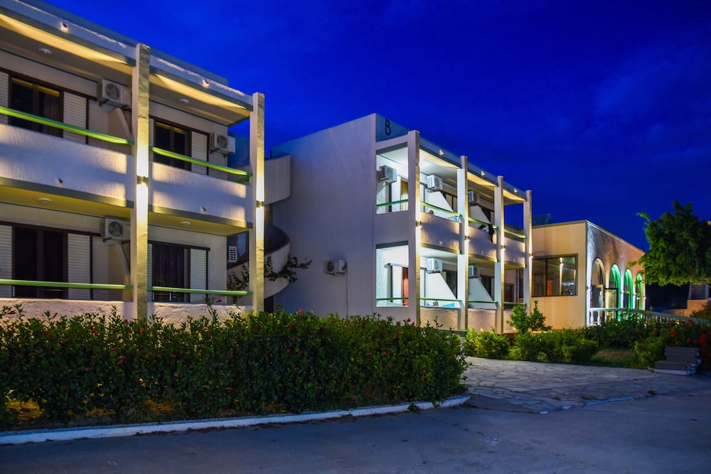 

Bari - Kéfalos - Chrysoula Hotel