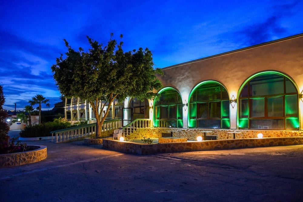 

Napoli - Kéfalos - Chrysoula Hotel
