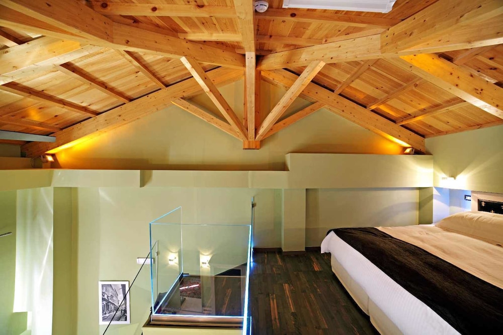 

Bologna - Soúda - Elia Fatma Boutique Hotel