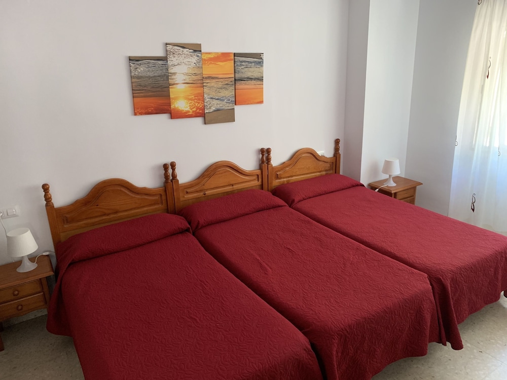

Napoli - Vélez-Málaga - Hostal Mediterráneo