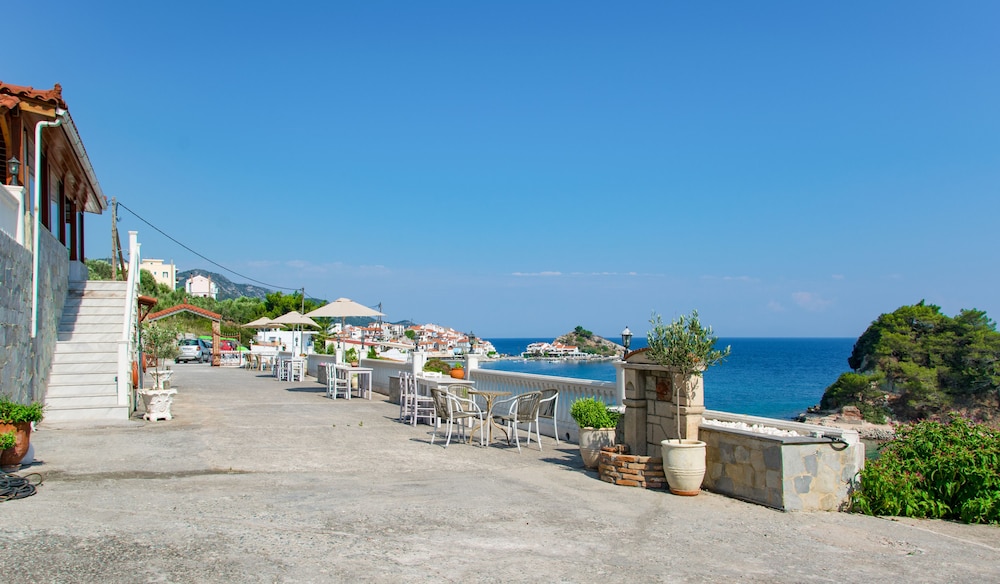 

Venezia - Samos - Hotel Sunrise Beach