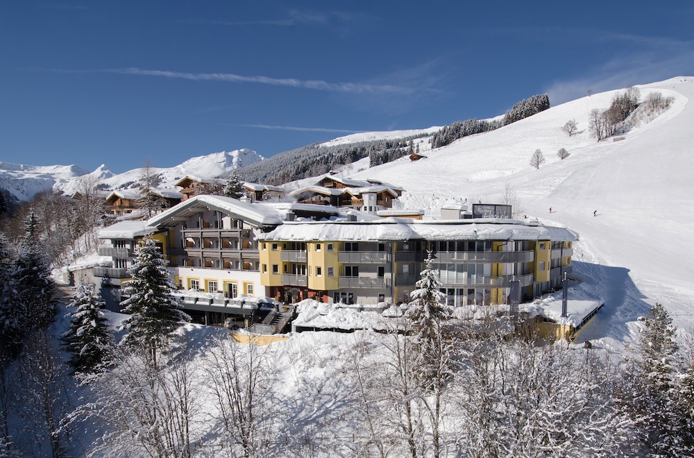 

Napoli - Saalbach - Hotel Residenz Hochalm - SKI IN - SKI Out