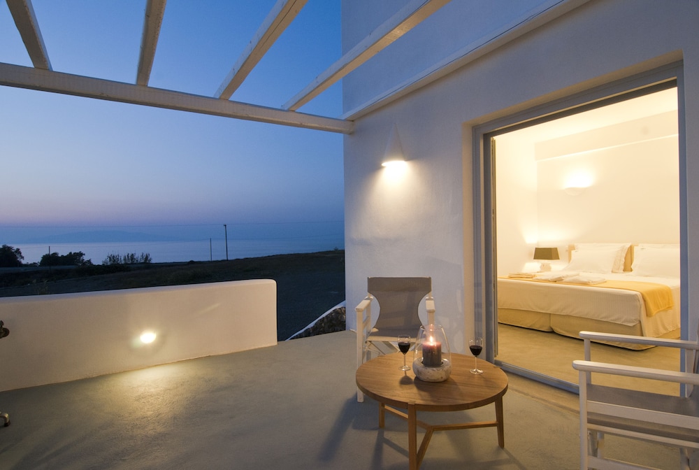 

Napoli - Santorini, Isole Greche - Sun Anemos Resort