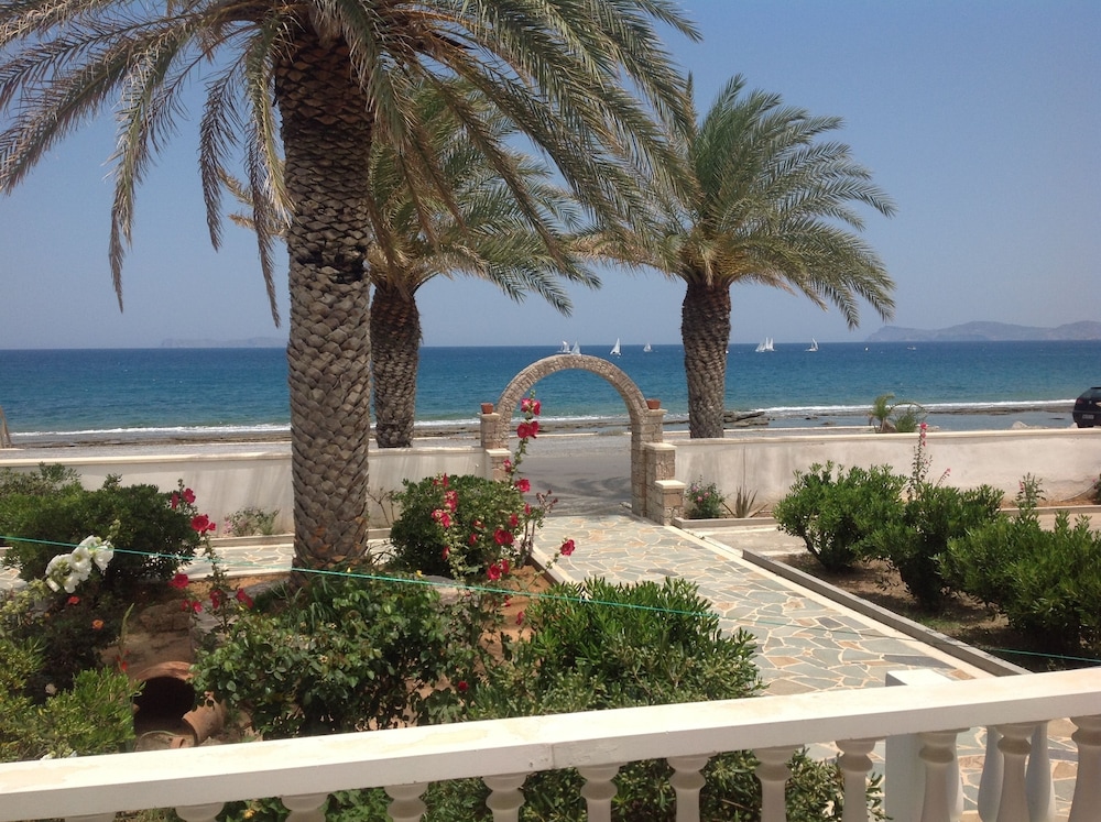 

Torino - Sitia - Petras Beach