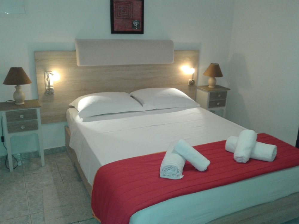 

Catania - Sitia - Petras Beach