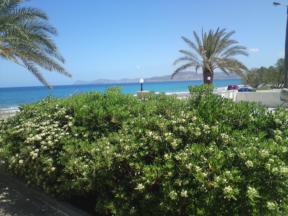 

Napoli - Sitia - Petras Beach