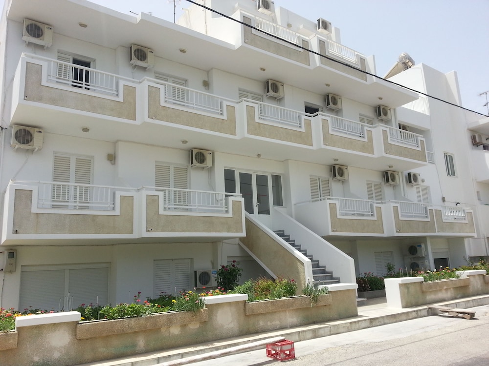 

Roma - Kardamena - Fania Apartments