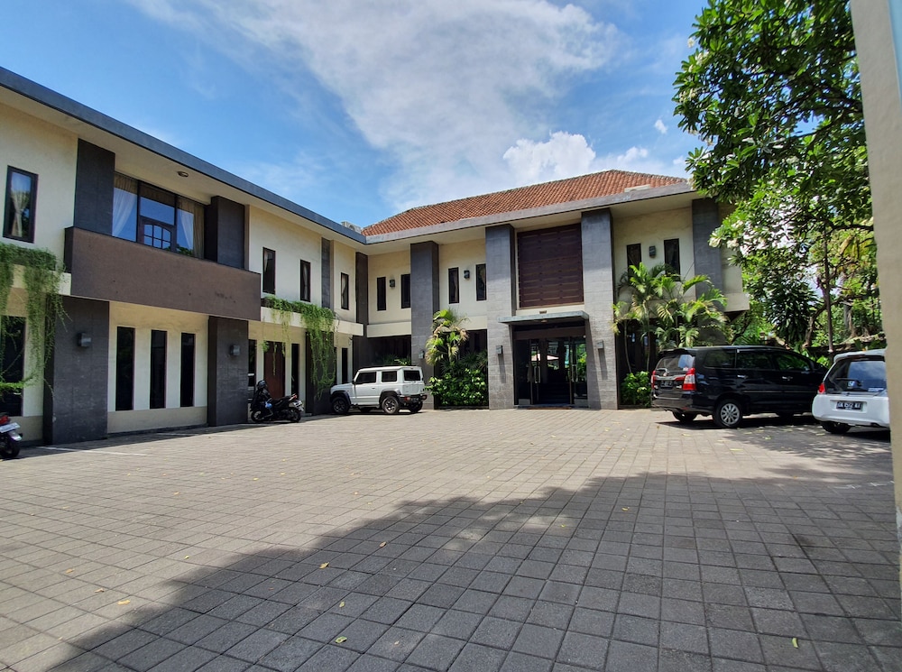 

Bologna - Sanur Beach - Sanur Agung Hotel