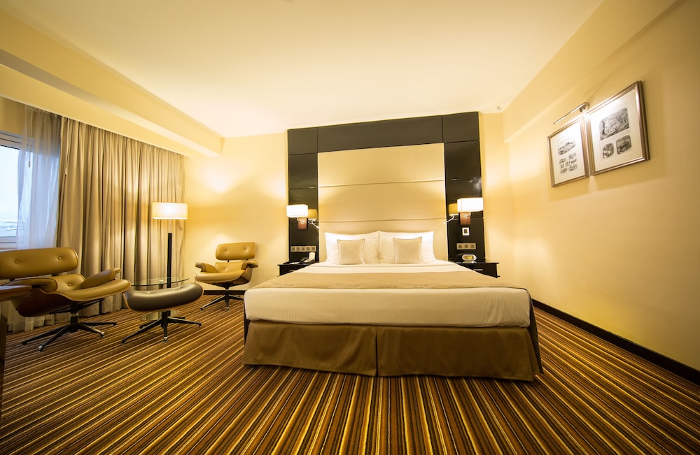 

Roma - Wattala - Ramada By Wyndham Colombo