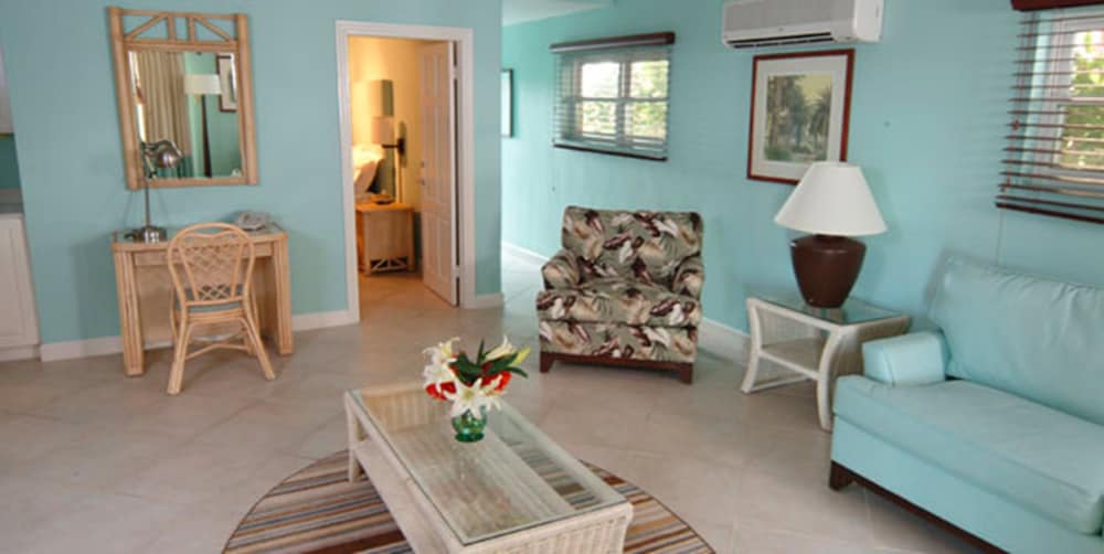 

Venezia - St. John's - Trade Winds Hotel