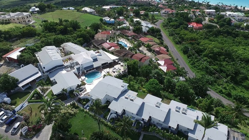 

Roma - St. John's - Trade Winds Hotel