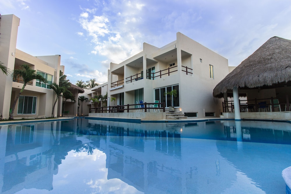 

Bologna - Akumal - Coral Maya Stay Suites