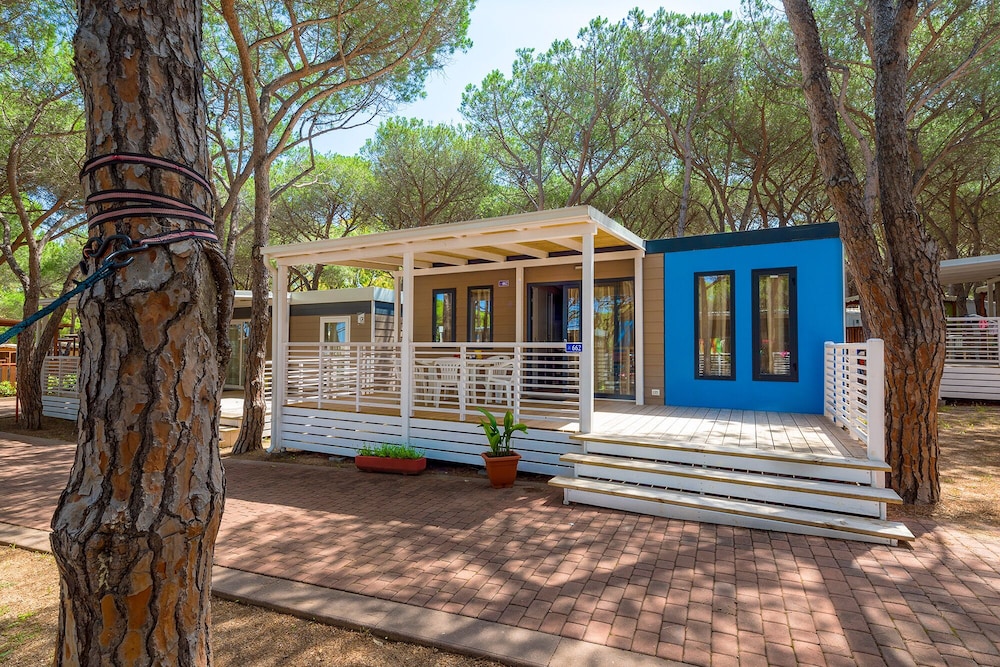 

Napoli - Vignola Mare - Camping Village Baia Blu La Tortuga