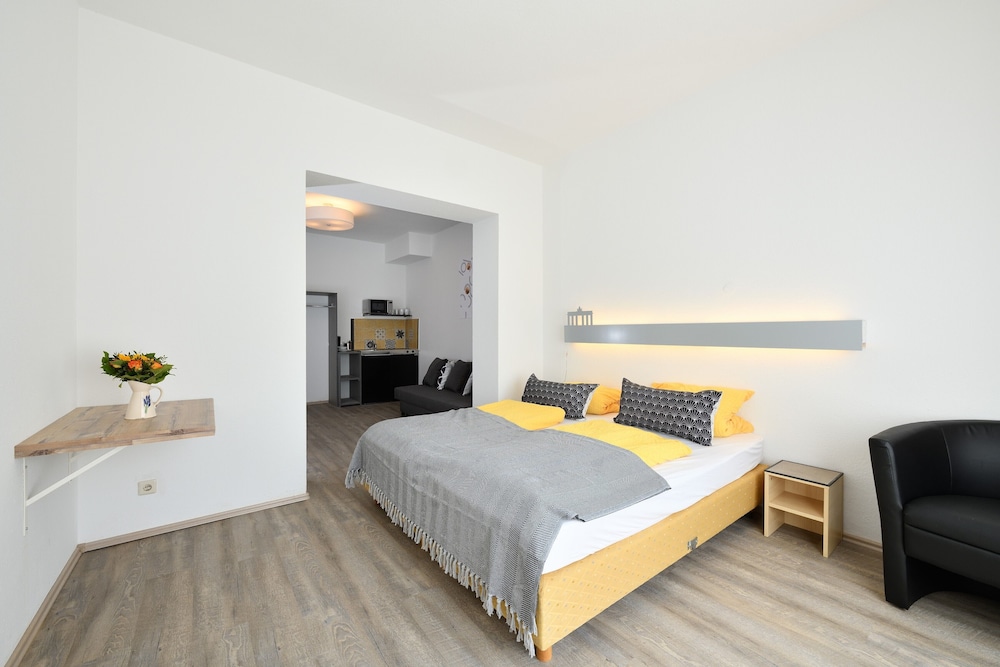 

Roma - Brema - Ford Apartment