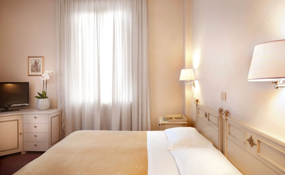 

Napoli - Pistoia - Settentrionale Esplanade