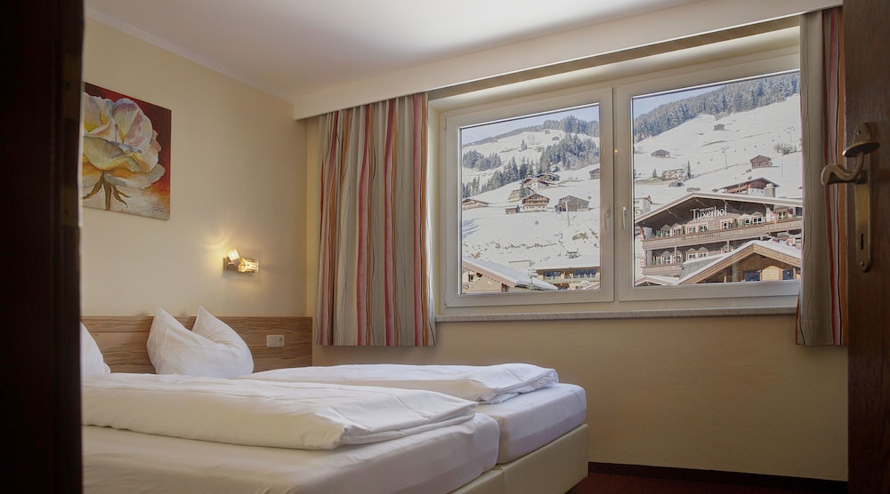 

Roma - Hintertux - Aparthotel Dorfplatzl Garni