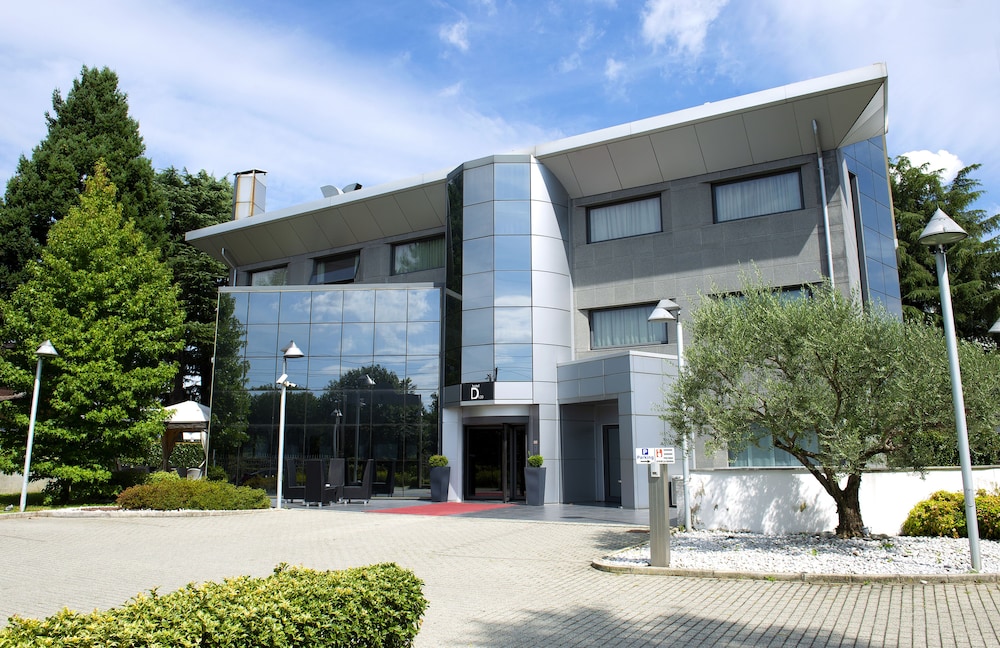 

Reggio Calabria - Busto Arsizio - Hotel D120