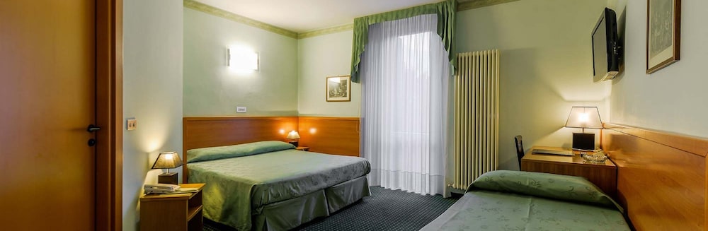 

Napoli - Lecco - Hotel Don Abbondio