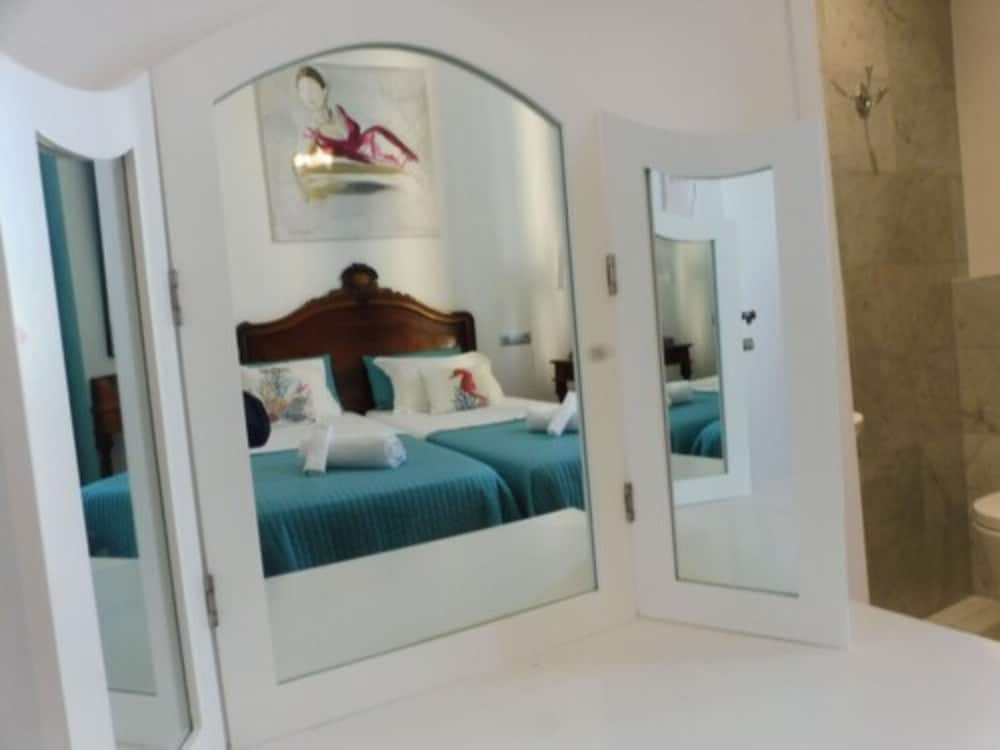 

Lamezia Terme - Villefranche-sur-Mer - Hotel Normandy