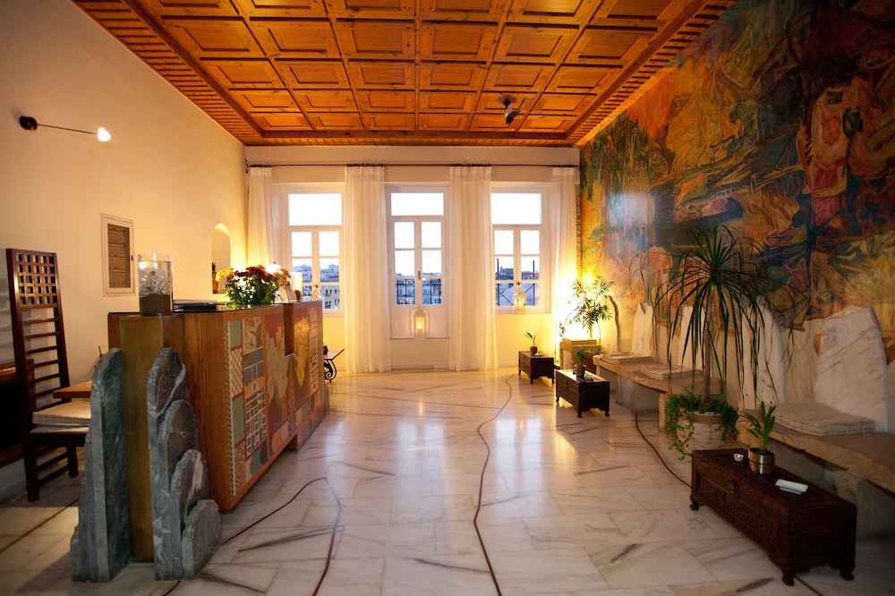 

Trieste - Agia Marina Nea Kydonias - Suites Pandora