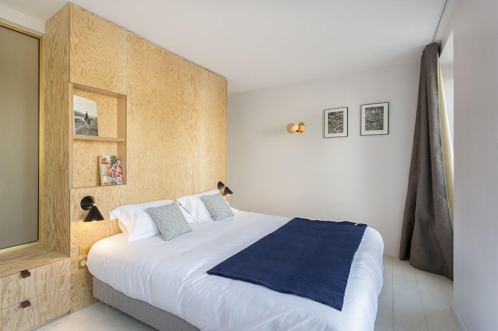 

Brindisi - Parigi - Hôtel Montholon