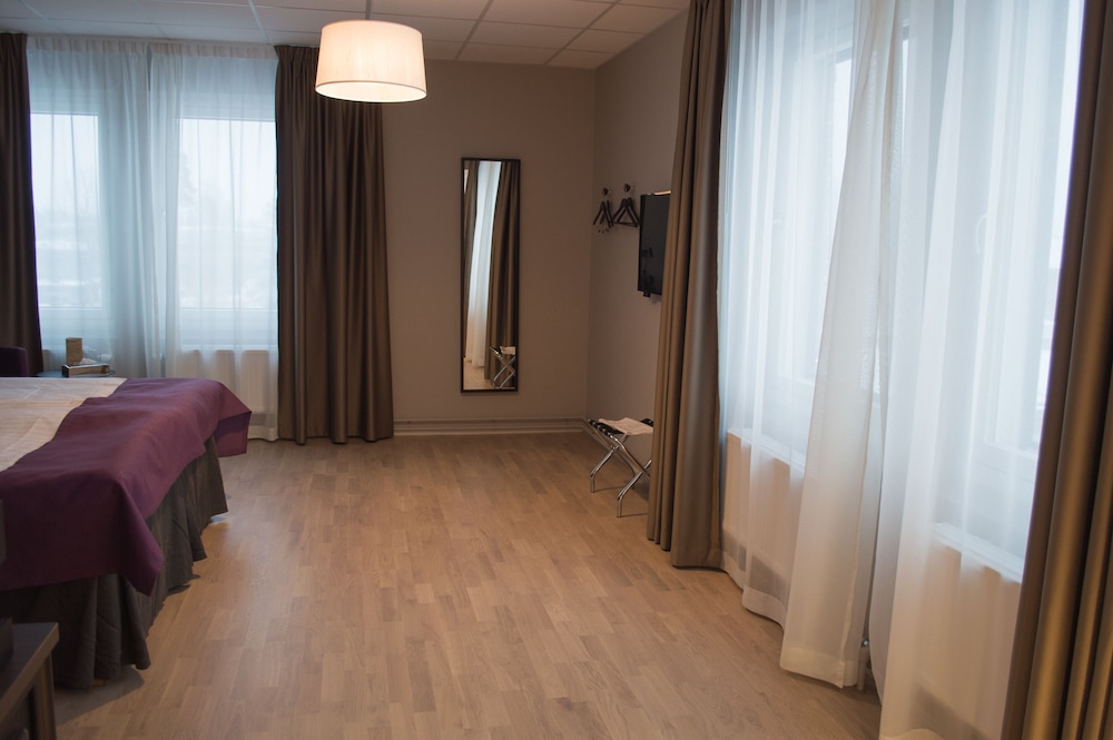 

Napoli - Arlanda - Best Western Plus Park Airport Hotel