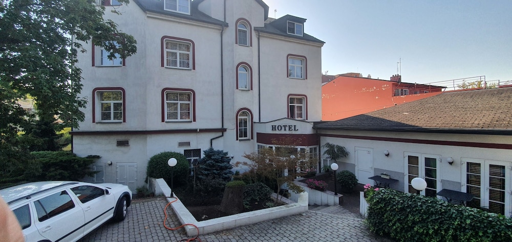 

Olbia - Praga - Hotel Jerabek