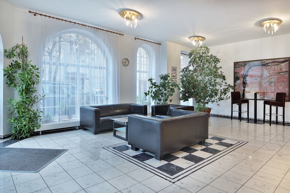 

Lamezia Terme - Praga - Attic Hotel